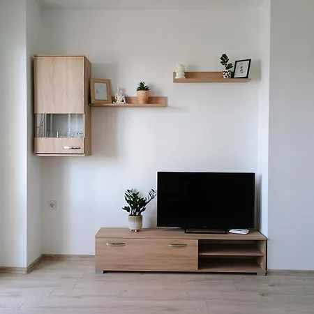васил левски 61 Apartman Burgasz